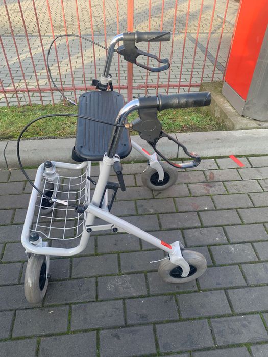 Chodzik balkonik składany czterokołowy podpórka TRENDMOBIL 120 kg