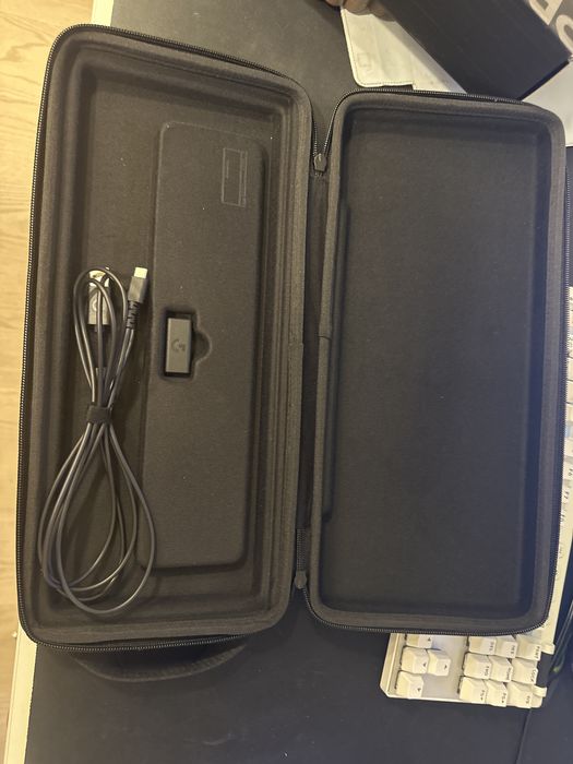 Клавіатура Logitech G PRO x TKL Lightspeed Magenta