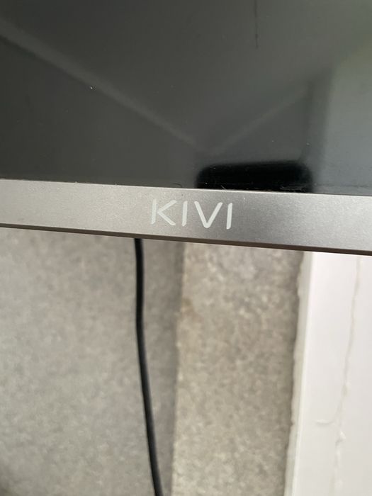 Телевізор KIVI 32" (32HR50GU) Smart TV / Повний комплект, стан нового