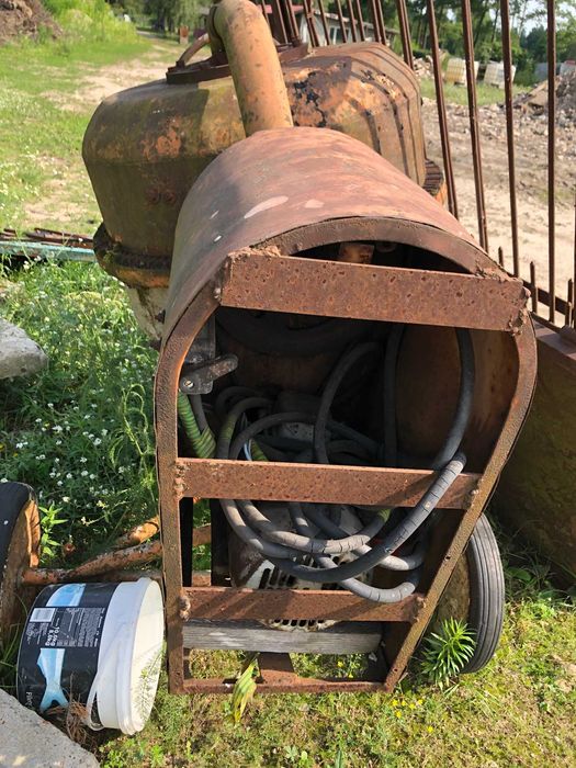 Betoniarka 250 L 2,9 kw