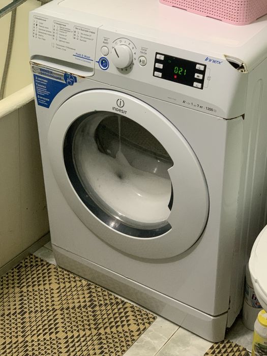 Продам 2 стиралки на запчасти.