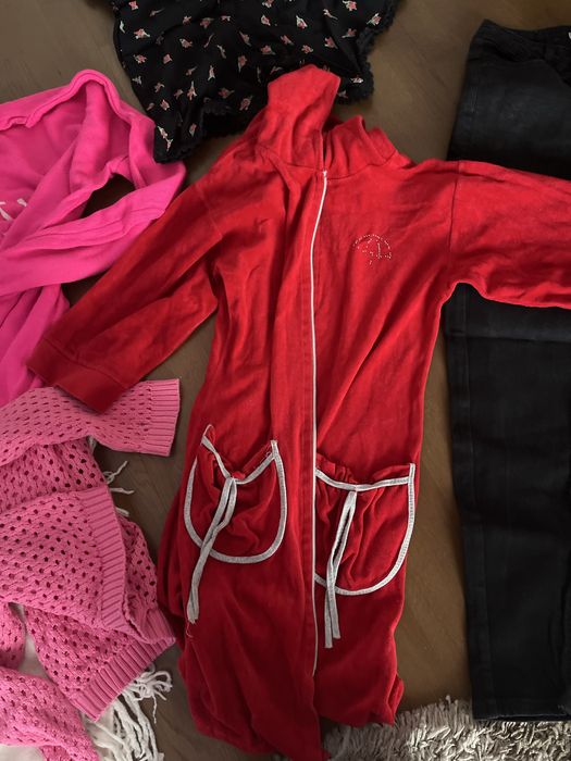 Подарую речі розміру s для дівчини