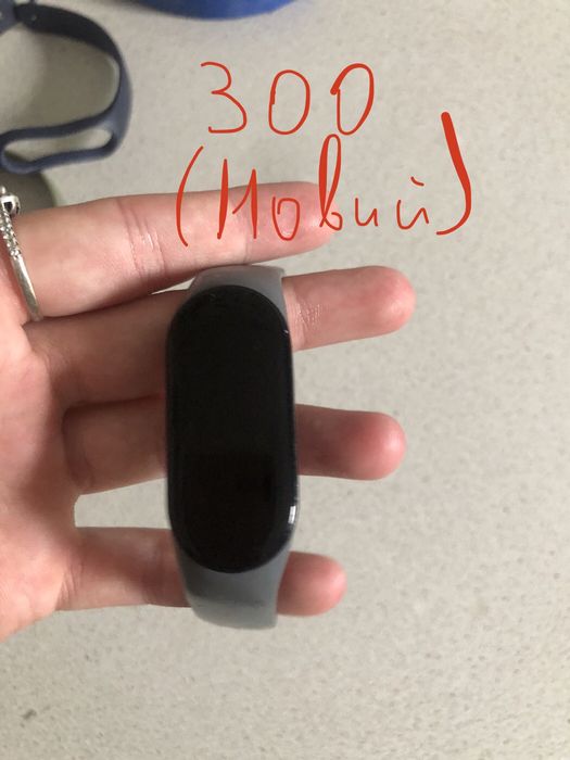 продаю наушники,годинник
