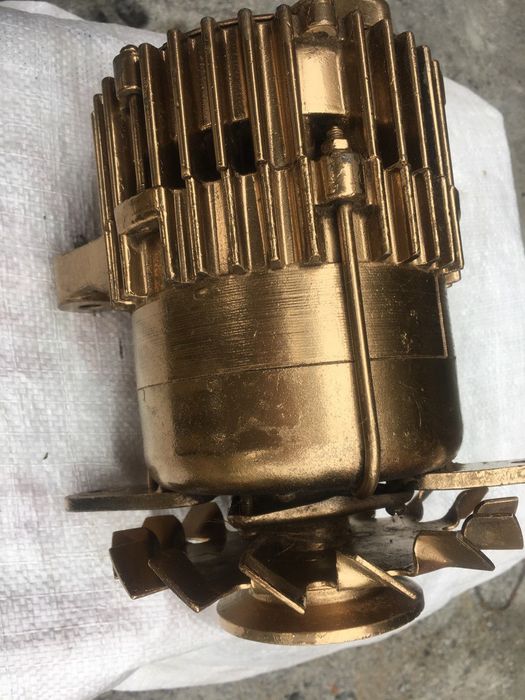 Продам генератор