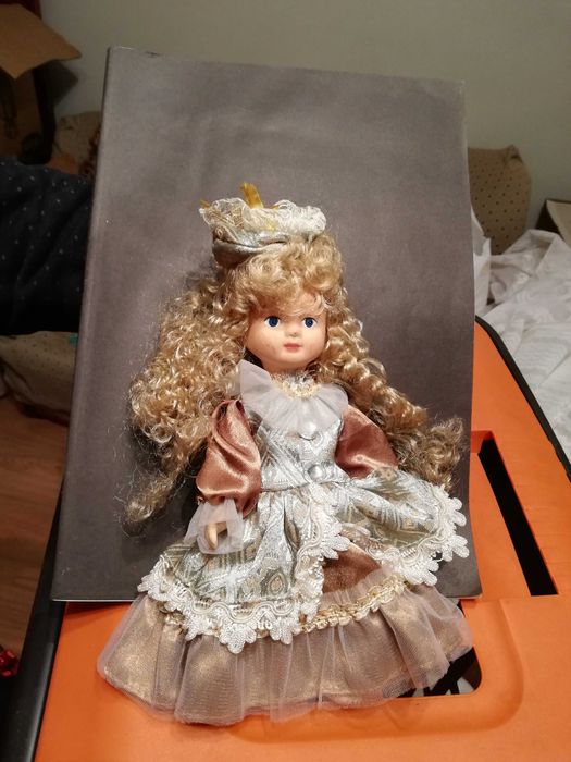 Bonecas de porcelana