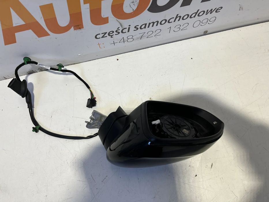 LUSTERKO Lewe 9 PIN VOLKSWAGEN PASSAT B8