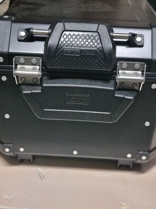 Mala GIVI aluminio 42 givi trekker com acessórios