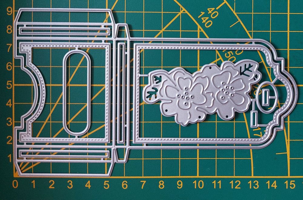 2185. Wykrojnik pudełko na czekoladki scrapbooking