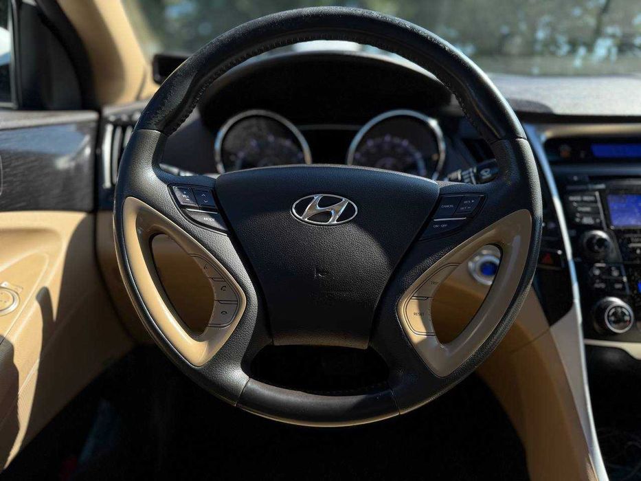 Hyundai Sonata 2013