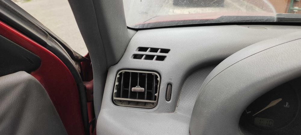 Nissan Micra — fotografia 11