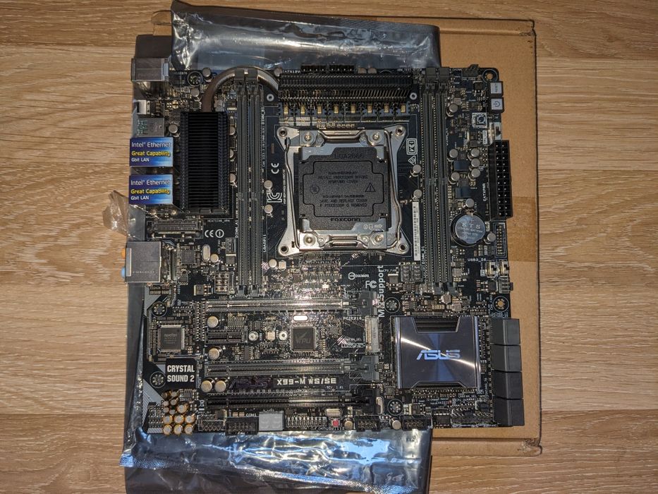 Материнская плата Asus X99-M WS/SE (s2011-3, Intel X99, PCI-Ex16)
