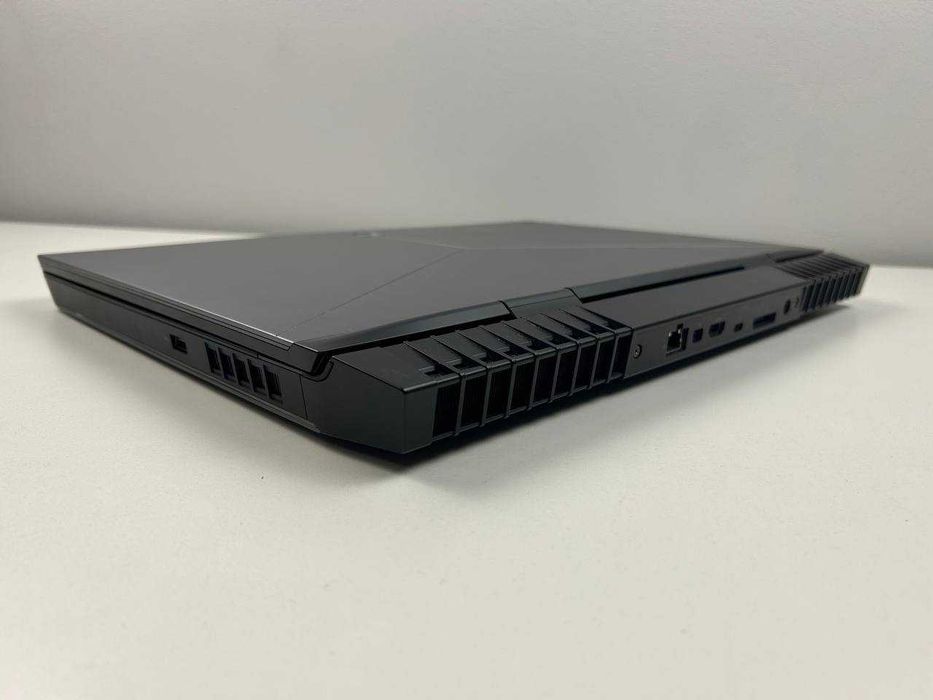Ноутбук Dell Alienware 17 R4 17.3" Intel i7-7700HQ 16GB GTX 1060 6GB 128GB+256GB M.2 SSD 1TB HHD