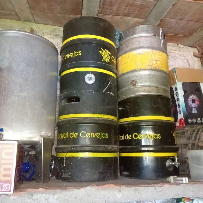 Cubas 50litros,cada 50 euros.