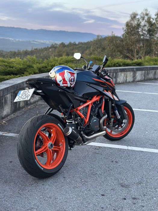 KTM Super Duke 1290 evo R