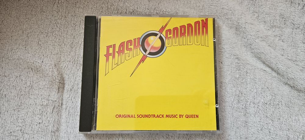 Queen  - Flash Gordon.