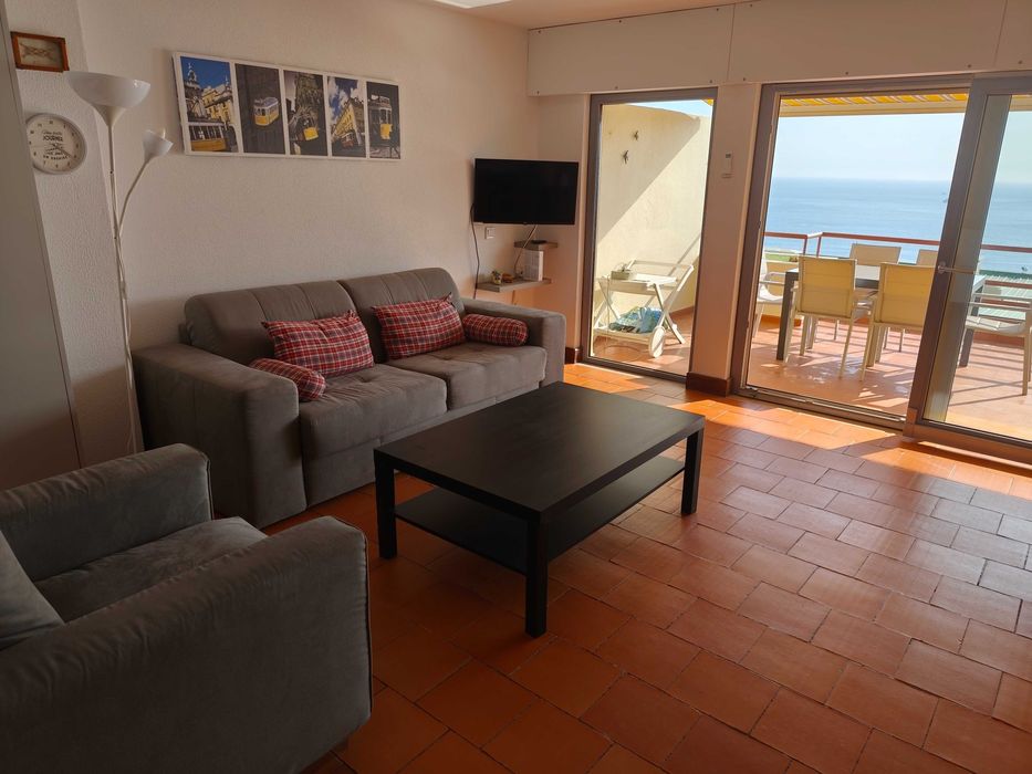 Casa T2 Duplex para férias em Sesimbra Vista-mar e Garagem LIVRE DE 22 A 29 AGOSTO