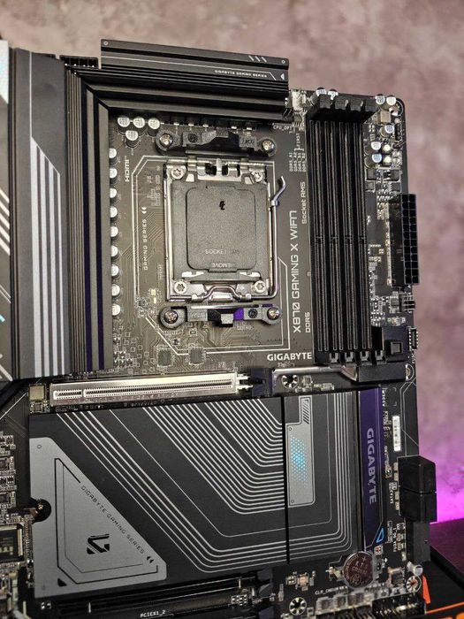 Материнська плата Gigabyte X870 Gaming X Wifi7 (AM5) 7000-9000 AMD