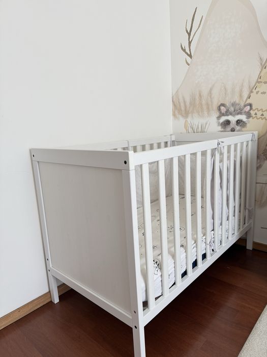 Berço bebe com colchao e resguardos