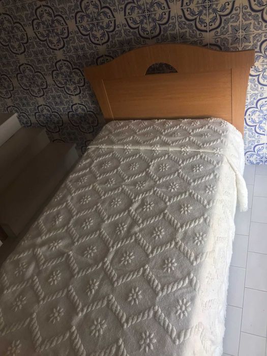 Cama de solteiro para venda