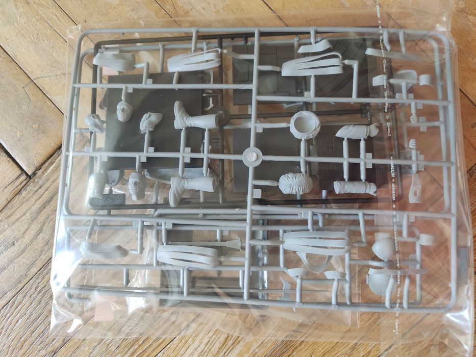 Сборные модели. Фигуры. Вместе дешевле.