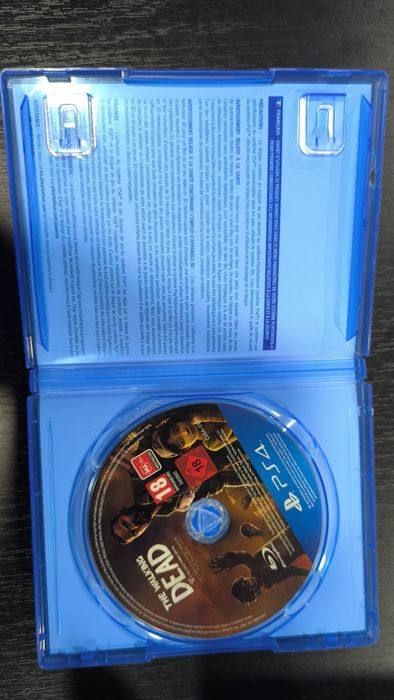 The walking dead telltale the complete first season PlayStation 4