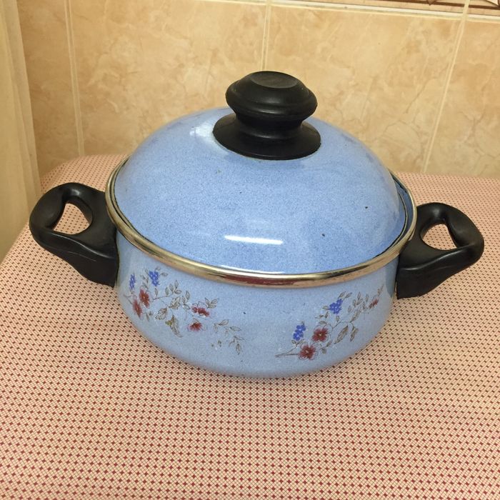 Эмалированные кастрюли 1,5 л - Болгария