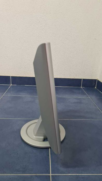 Monitor LCD HP vs17e