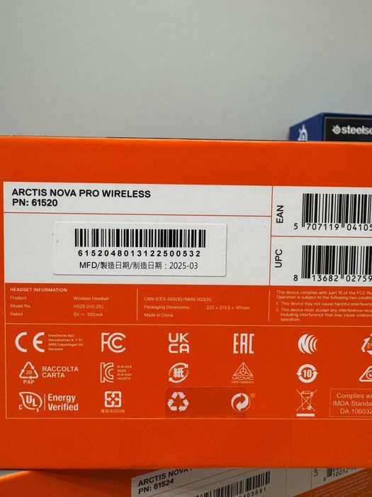 Ігрові навушники SteelSeries Arctis Nova Pro Wireless Black / White