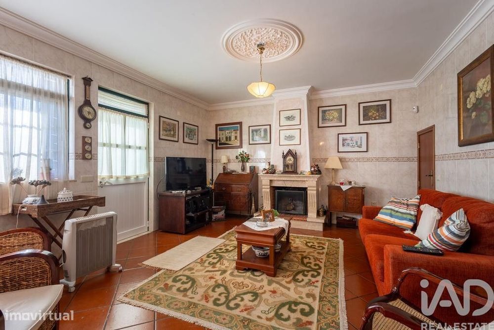 Moradia T5 em Golegã de 327,63 m2