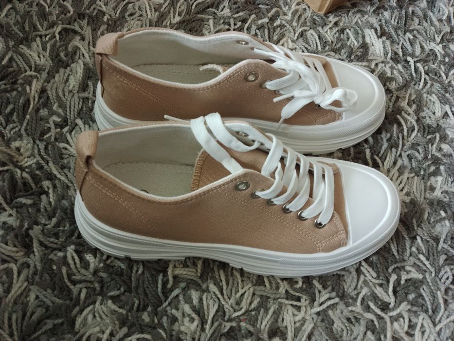 Buty sneakersy nowe