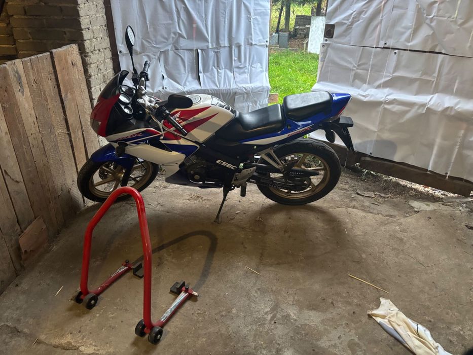 Motocykl Honda Cbr125