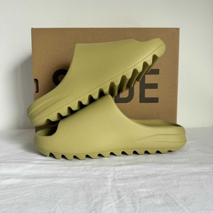 Yeezy Slide "Resin" - Tamanho 42