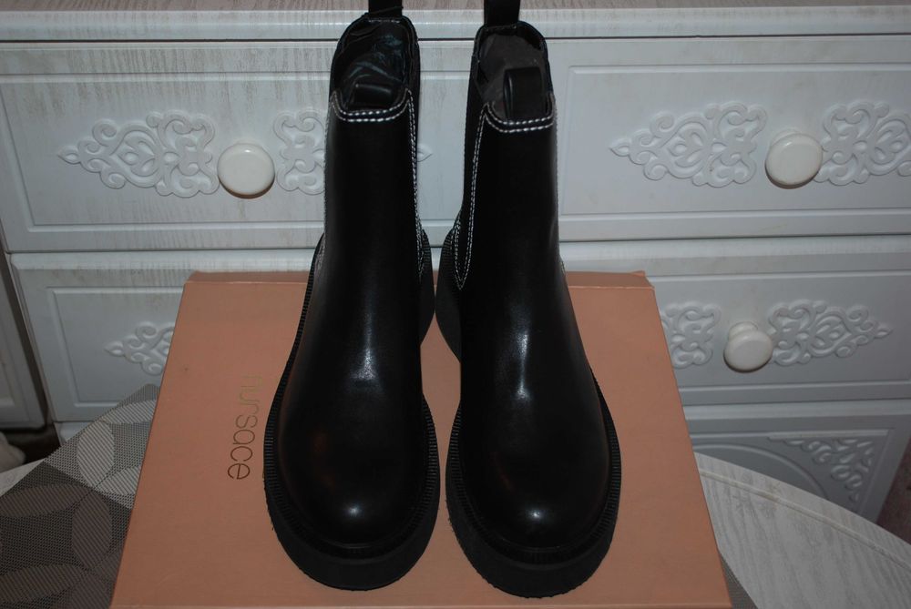 Новые.Ботинки челси-высокие,нат.кожа,раз.40