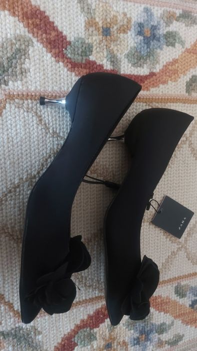 Sapatos pretos ZARA Novos