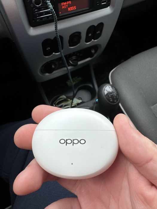 Oppo кейс до навушників