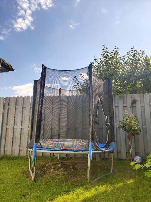 Trampolina ogrodowa