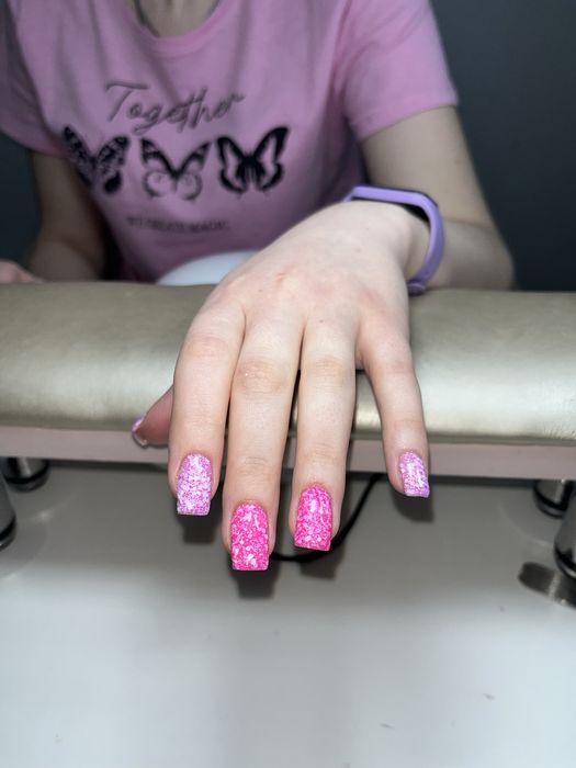 Маникюр/педикюр/гель-лак