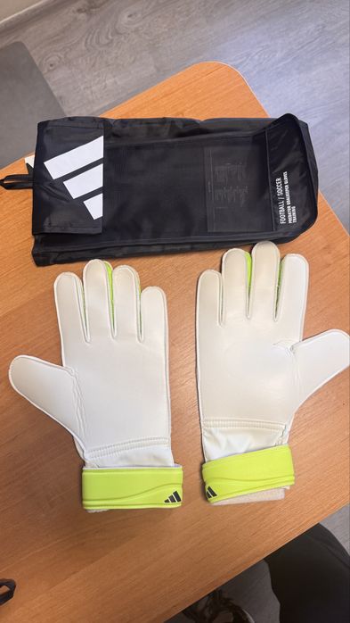 Воротарські рукавички adidas predator розміри 3;7;8;9;10;11