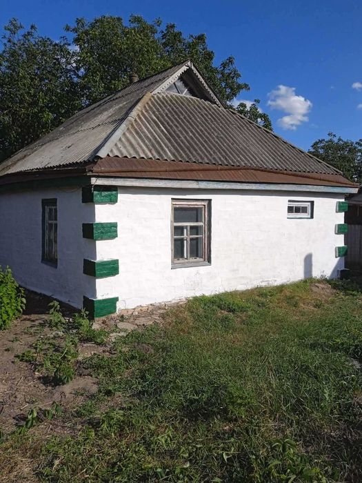 ПРОДАЄТЬСЯ ДІМ із земельною ділянкою в Київській обл. Зареєстровано у Державному реєстрі речових прав