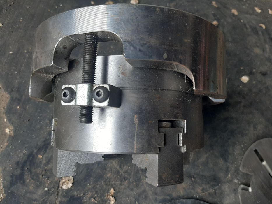 Бабка -патрон зажимной 125мм