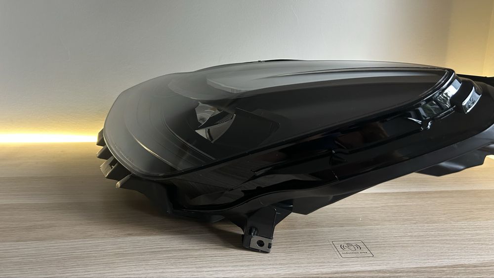 Farol tesla model 3 / model Y - Esquerdo - Original matrix LED