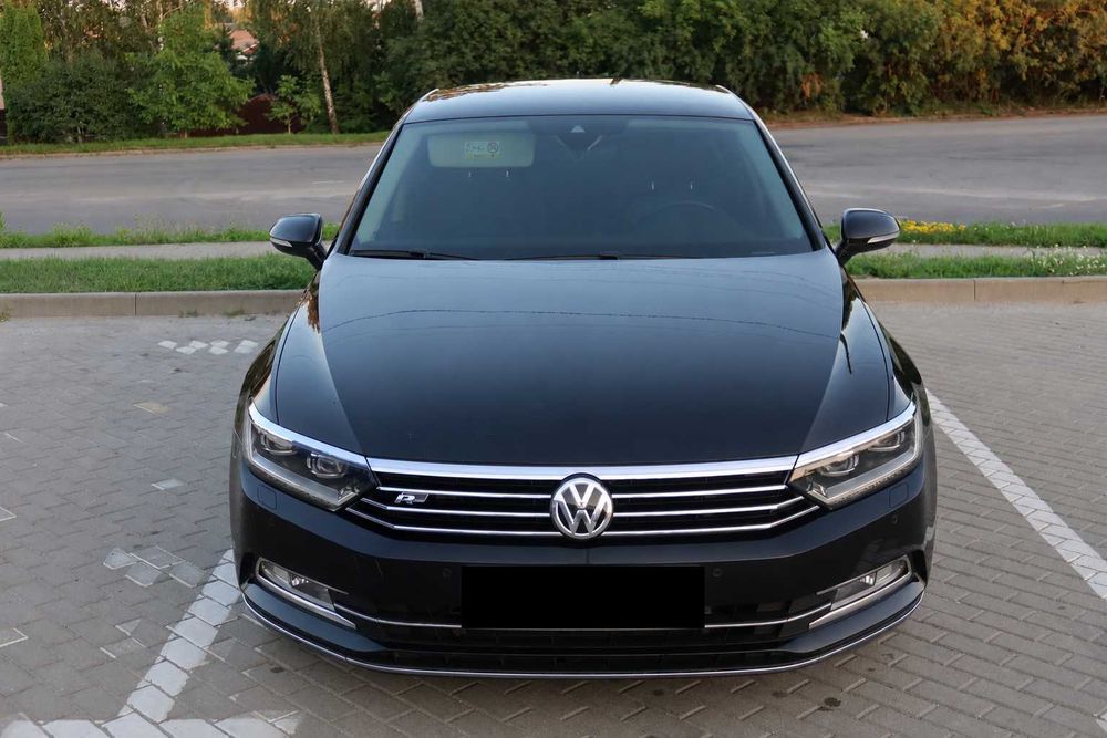 автомобіль passat b8 2017 р