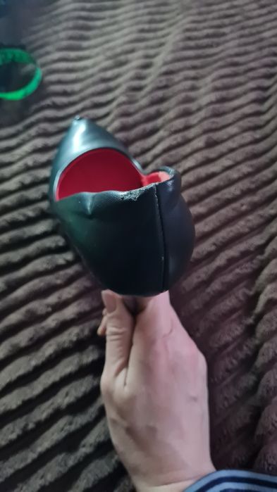 Лабутени, високі підбори