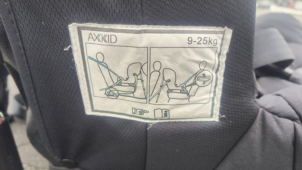 Fotelik samochodowy AXKid