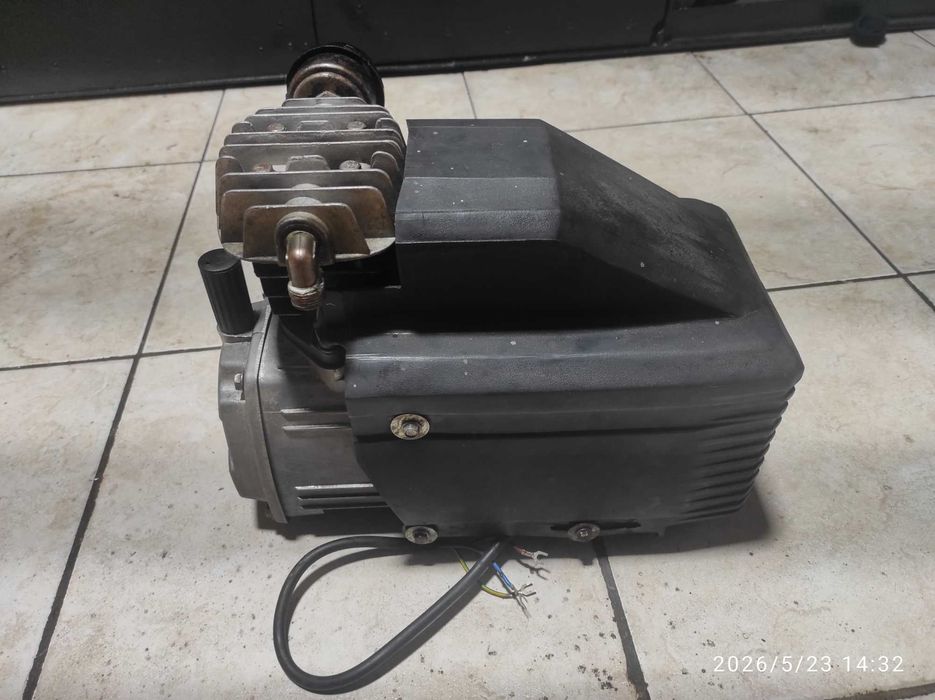 Silnik kompresor 24/50 L