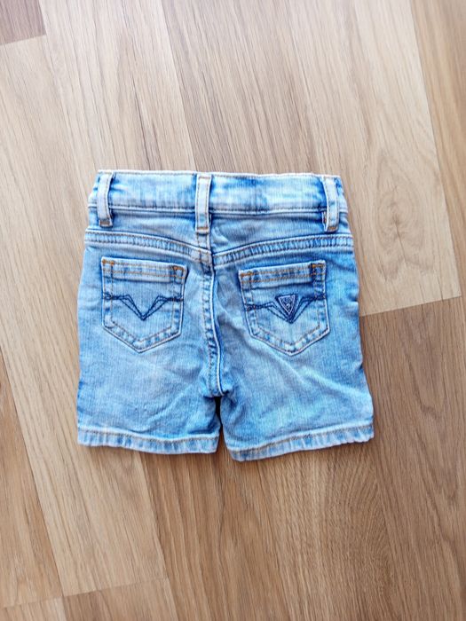 Jeansowe spodenki Guess rozm 6-9m