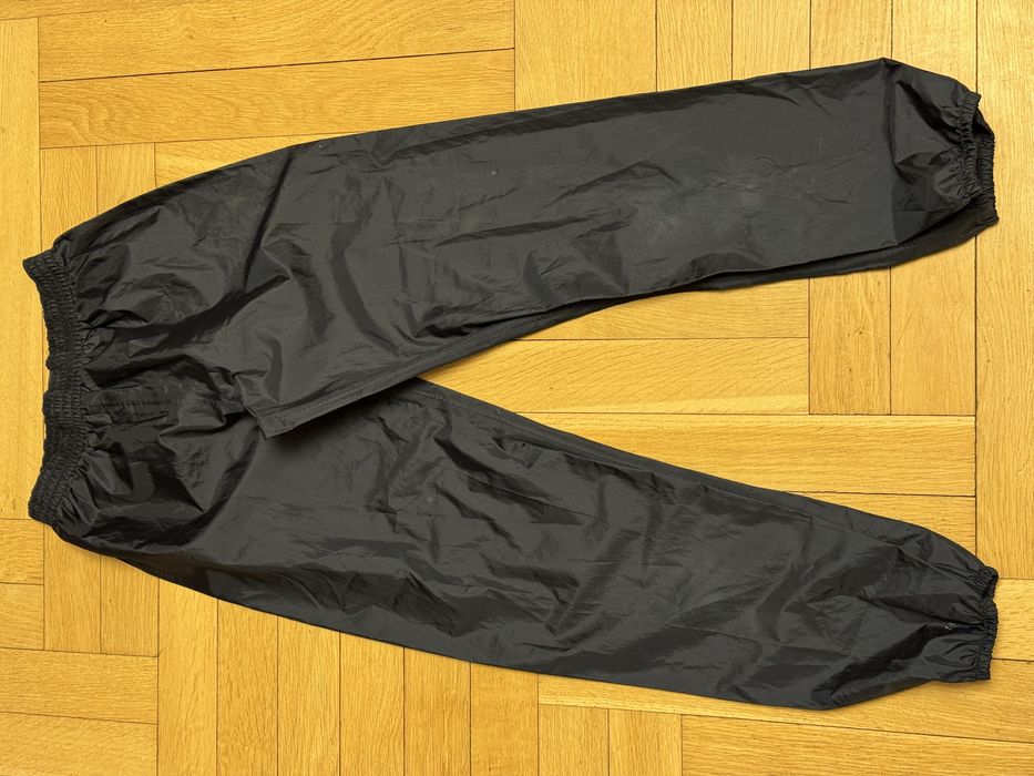 Spodnie przeciwdeszczowe Decathlon 10-11 lat