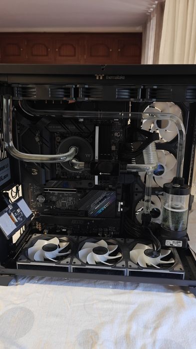 Water-cooler thermaltake