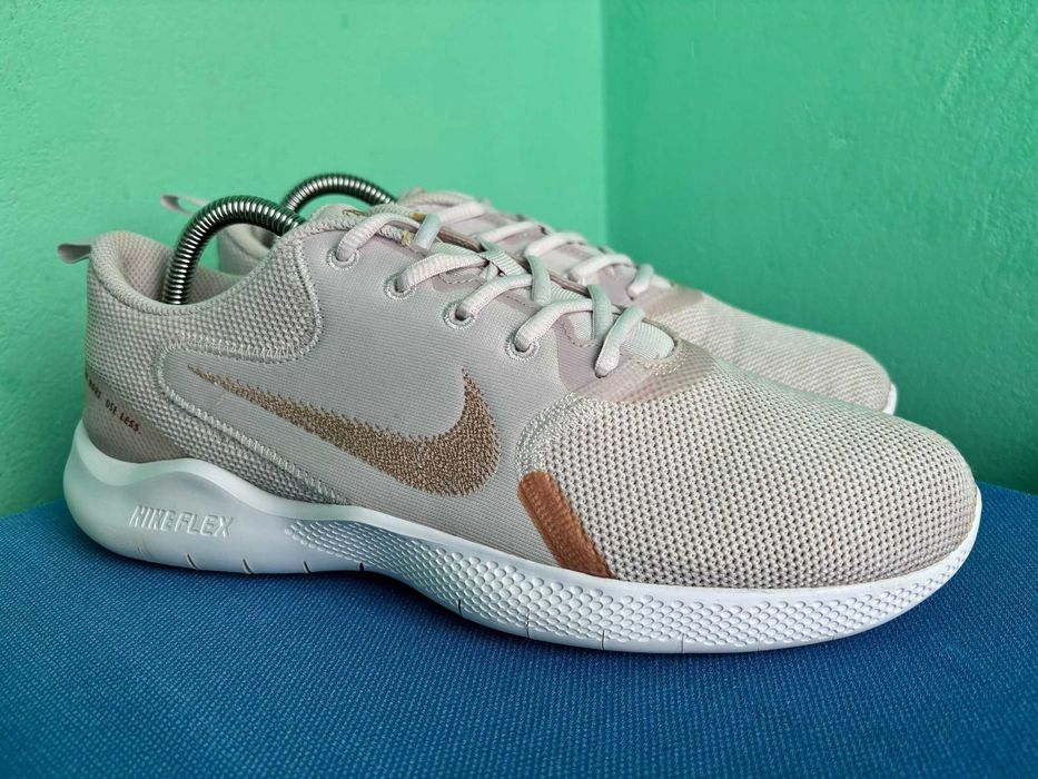 Кросівки Nike Flex Experience RN 10