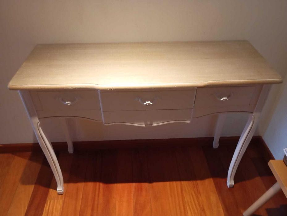 Consola - Loja Gato Preto